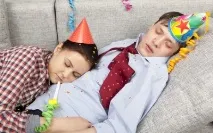 Що робити, якщо підліток хоче зустрічати Новий рік у компанії однолітків підліток