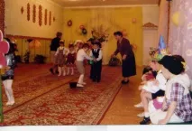 Сценарій свята для мам «Парад капелюхів» свята