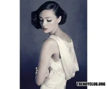 Весільні сукні 2012 від Lusan Mandongus та Divina Sposa lusan
