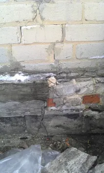 Тріщини в стінах, цоколі та вимощення будинку, BuilderClub тріщини