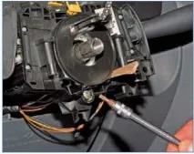 8.1.9. Renault Logan. Електроустаткування. Зняття підрульових перемикачів. зняття