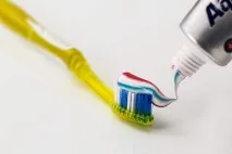 Як навчити дитину щодня чистити зуби без сліз та нервів навчити