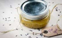 Як допомагає оливкова олія для обличчя від прищів склад продукту, рецепти, показання до застосування олія