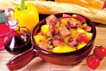 Картопля тушкована з м’ясом як самостійна страва картопля