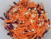 Капуста маринована з буряком капусту