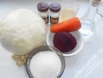 Капуста маринована з буряком капуста