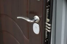 Двері Зетта (Zetta) вхідні сталеві дверні блоки, відгуки покупців про них двері