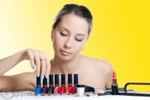 Коли розлучитися з косметикою, щоб не зіпсувати зовнішність косметикою