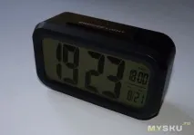 LCD годинник з підсвічуванням тадатчиком освітлення освітлення