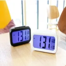 LCD годинник з підсвічуванням тадатчиком освітлення підсвічуванням