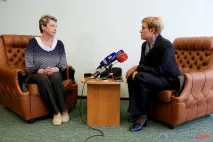 Обласні чиновники змушені розбиратися змедобслуговуванням в Апатитах (Червень 2017) чиновники
