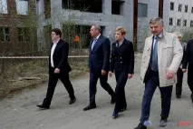 Обласні чиновники змушені розбиратися змедобслуговуванням в Апатитах (Червень 2017) чиновники