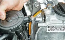 Очищення системи вентиляції картера, Skoda Fabia manual skoda