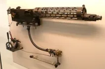 Поява винищувачів як літакам Першої світової війни вдавалося стріляти через гвинт, що обертається. винищувачів