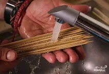 Шашлик з риби на шпажках шпажках