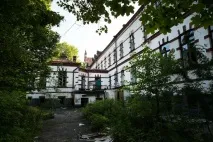 лікарні