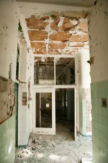 лікарні