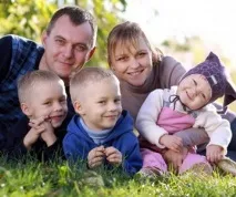 Які існують соціальні пільги та гарантії для багатодітних сімей, кому належать компенсаційні соціальні