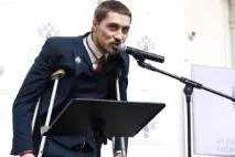 Культура & ШоуБіз Невже це кінець Джолі зняла обручку - PressFrom культура
