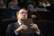 Культура & ШоуБіз Невже це кінець Джолі зняла обручку - PressFrom джолі