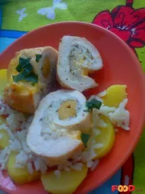 Курячі рулетики з рисом. курячі