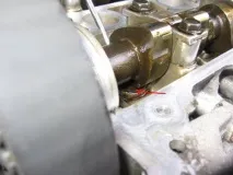 Регулювання теплових проміжків клапанів двовальних двигунів MAZDA клапанів