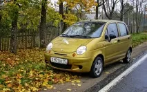 Людина на Порші, яка потрапила в пробку, почувається ще гірше, ніж в автобусі, — сидить, як у ванні… людина