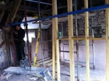Демонтаж у квартирі знесення перегородок та стін, зняття підлог та вивіз будівельного сміття знесення
