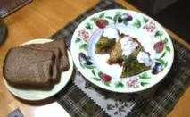 Голубці з савойської капусти в каструлі. савойської