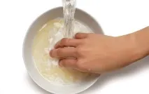 Як робити мокрий манікюр манікюр