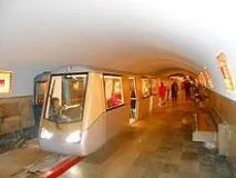 Контактно-акумуляторний електровоз заводі