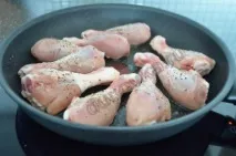 Курячі ніжки в сметанному соусі - рецепт з покроковими фото курячі