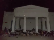 Кримськ затопило гуманітарною допомогою – аналітичний портал допомогою