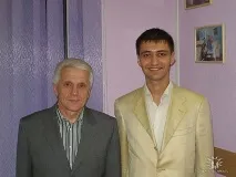 Хто такий Роман Ландік любитель фото з VIPами та критик мажорів такий
