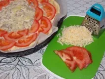 М’ясний пиріг із картопляного тіста тіста