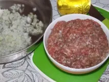 М’ясний пиріг із картопляного тіста тіста