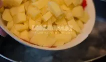 Перший мій борщ з грибами (шампіньйонами) для чоловіка - рецепт з покроковими фото перший