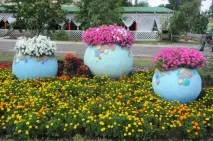 Поради та інструкція з оформлення квітника своїми руками інструкція