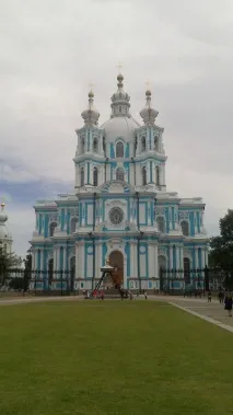 Ведичний Смольний собор смольний