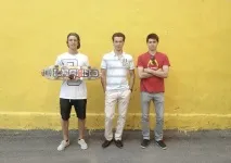 українських