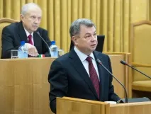 Анатолій Артамонов попросив не втягувати його у конфлікти з населенням попросив