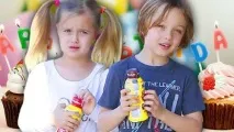 Близнюки Джолі та Пітта святкують 8-річчя фотоісторія дорослішання Вів’єн та Нокса святкують
