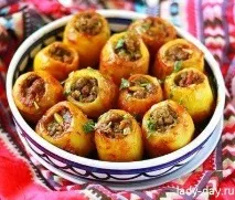 Фарширована картопля в томатному соусі, Прості рецепти з фото картопля