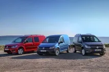 Фургон в обгортці більше