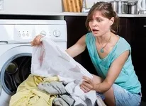 Як випрати речі, що полиняли при пранні в домашніх умовах випрати