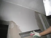 Клеїмо шпалери на гіпсокартон - послідовність робіт відео гіпсокартон