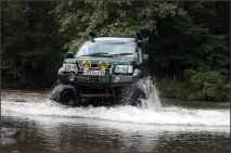 Юнінг Isuzu Bighorn – на мостах isuzu