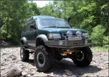 Юнінг Isuzu Bighorn – на мостах мостах