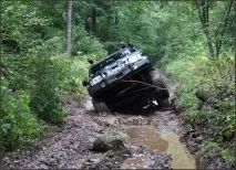 Юнінг Isuzu Bighorn – на мостах мостах