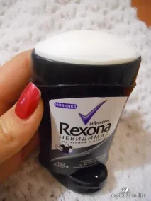 Невидимий - залишає видимі сліди Розслідування - Rexona Дезодорант Олівець Невидима на чорному сліди